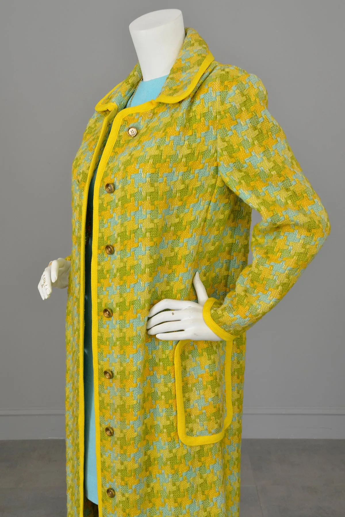 1970s Aqua, Gold, Olive Woven Puzzle Pieces Duster Coat