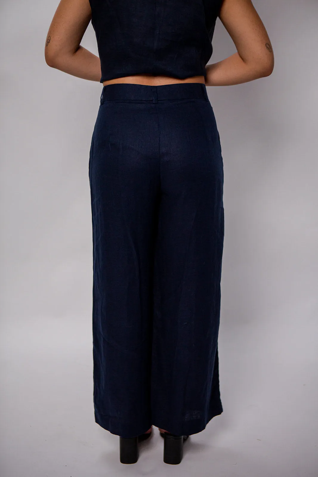 All Bodies 100% Linen High-Waisted Pants