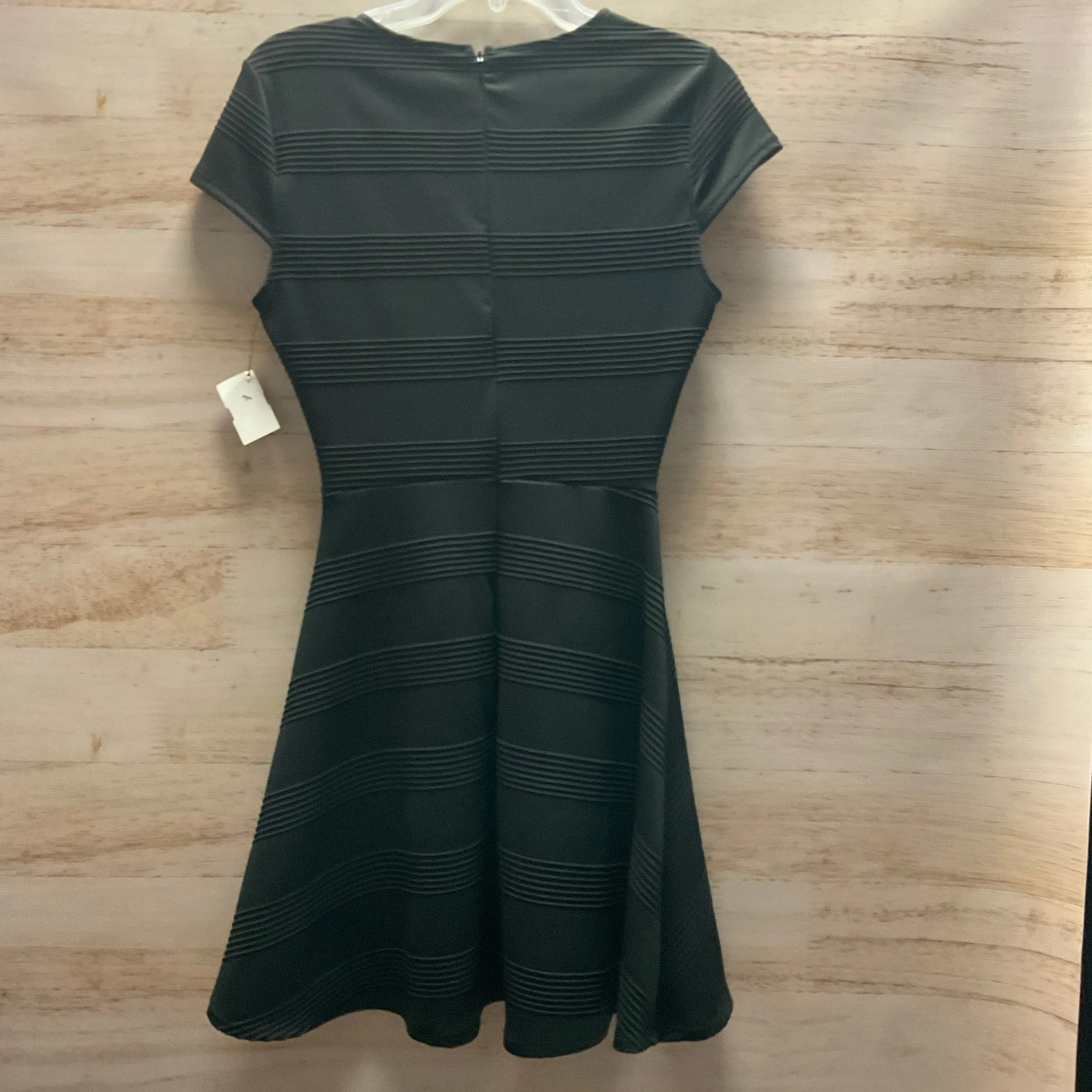 Dress Casual Short By Francesca's In Black, Size: S