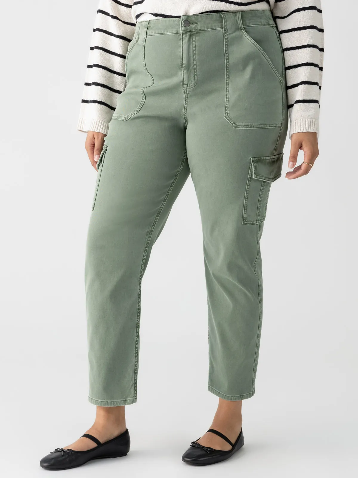 Sculpted Hayden Cargo Standard Rise Pant Dark Spruce Inclusive Collection