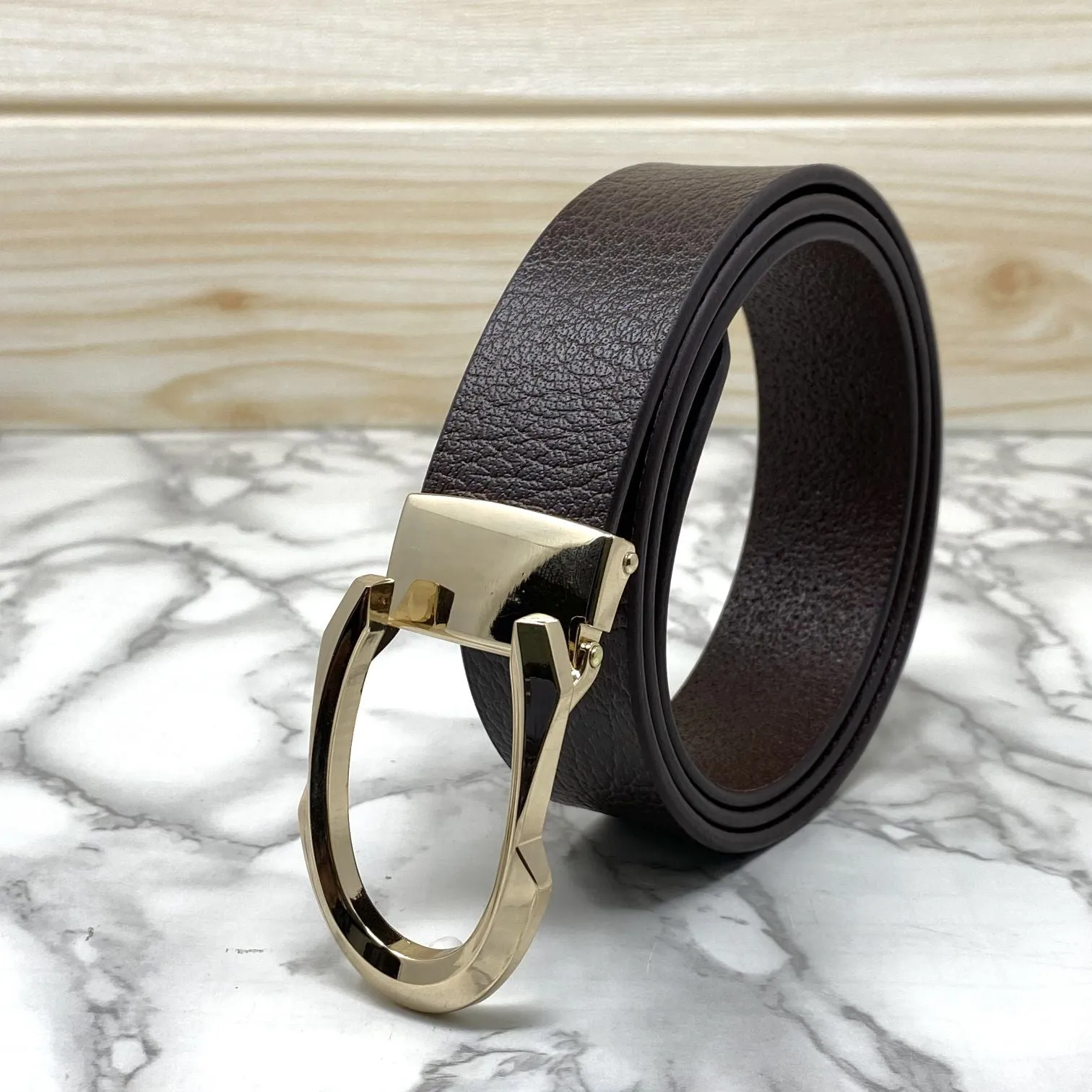 Signature C Logo Leather Belt For Unisex-JonasParamount