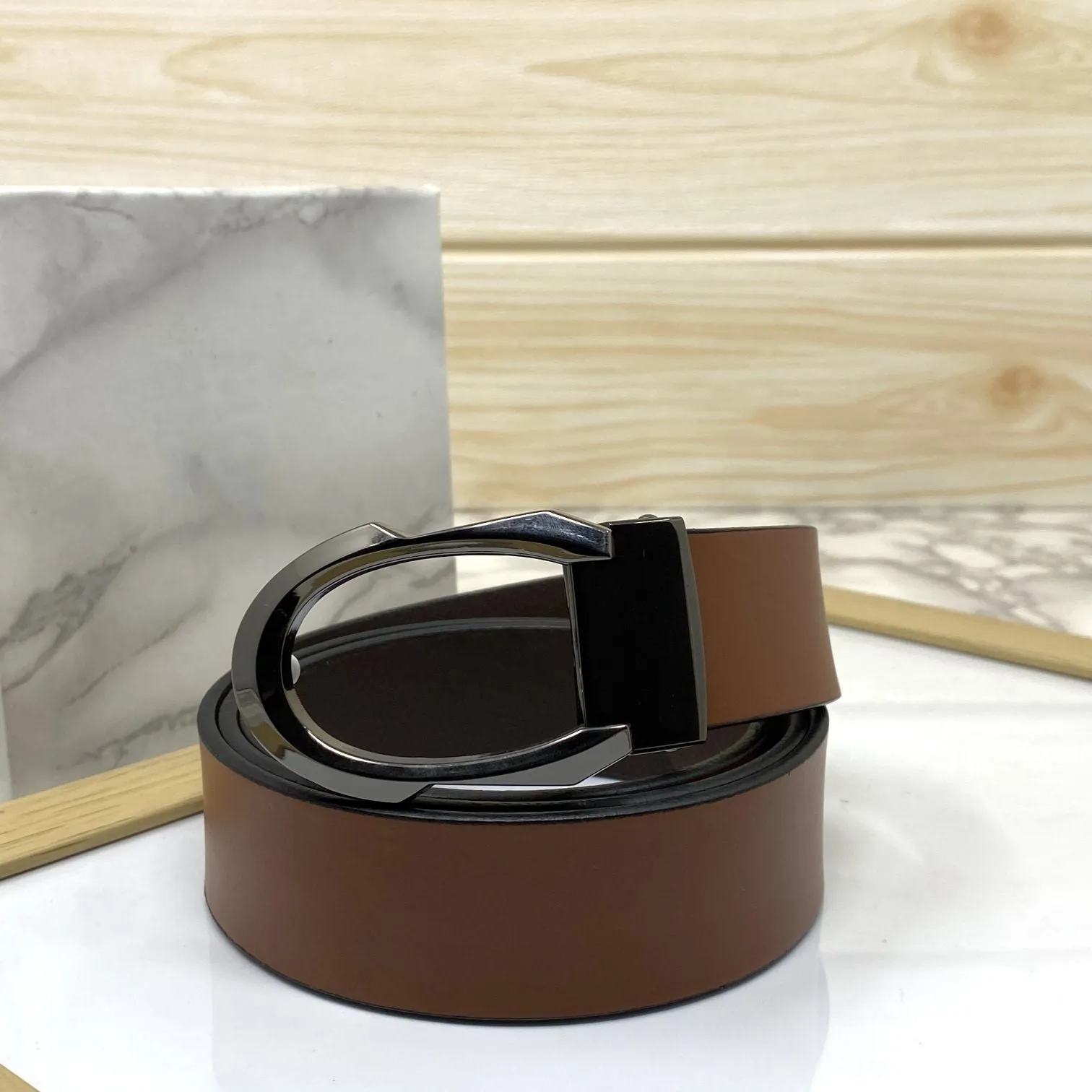 Signature C Logo Leather Belt For Unisex-JonasParamount