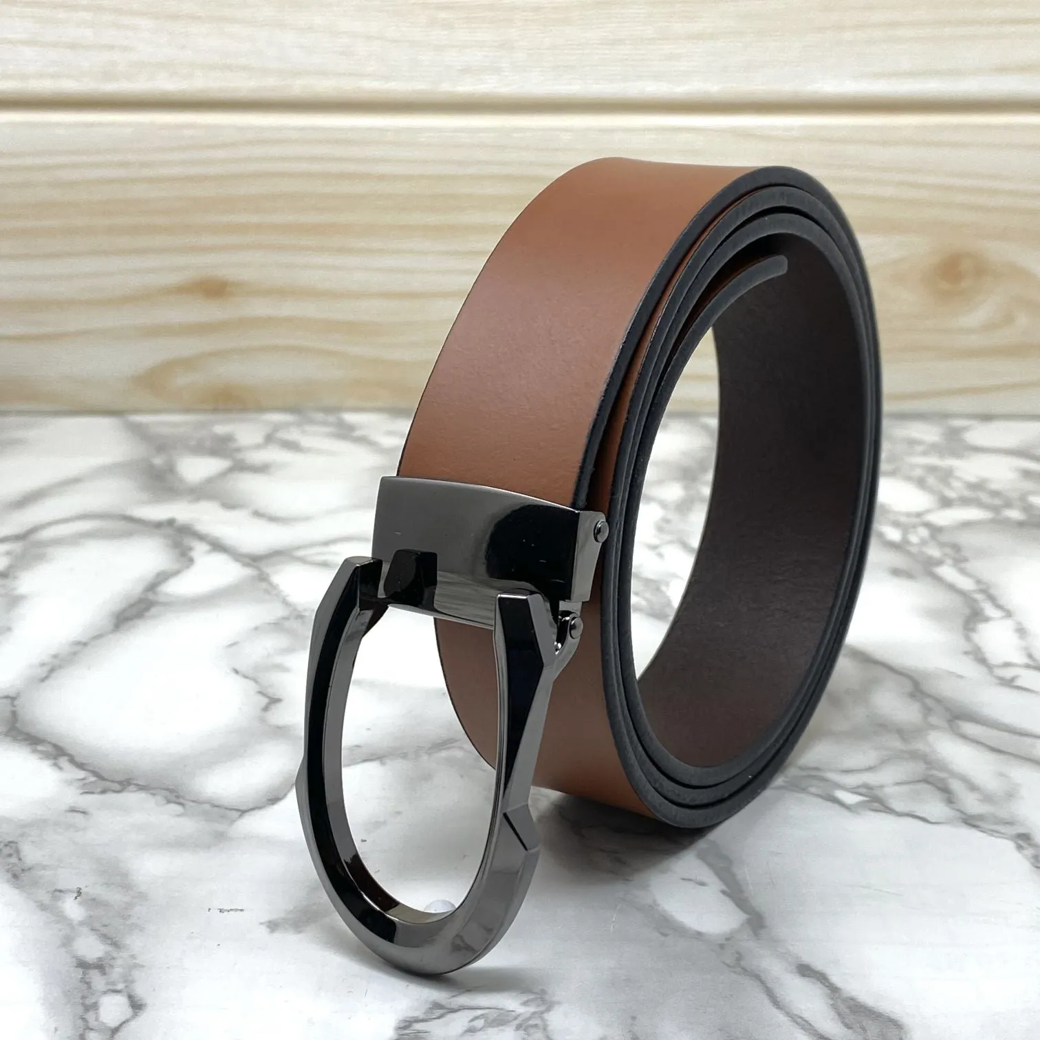 Signature C Logo Leather Belt For Unisex-JonasParamount