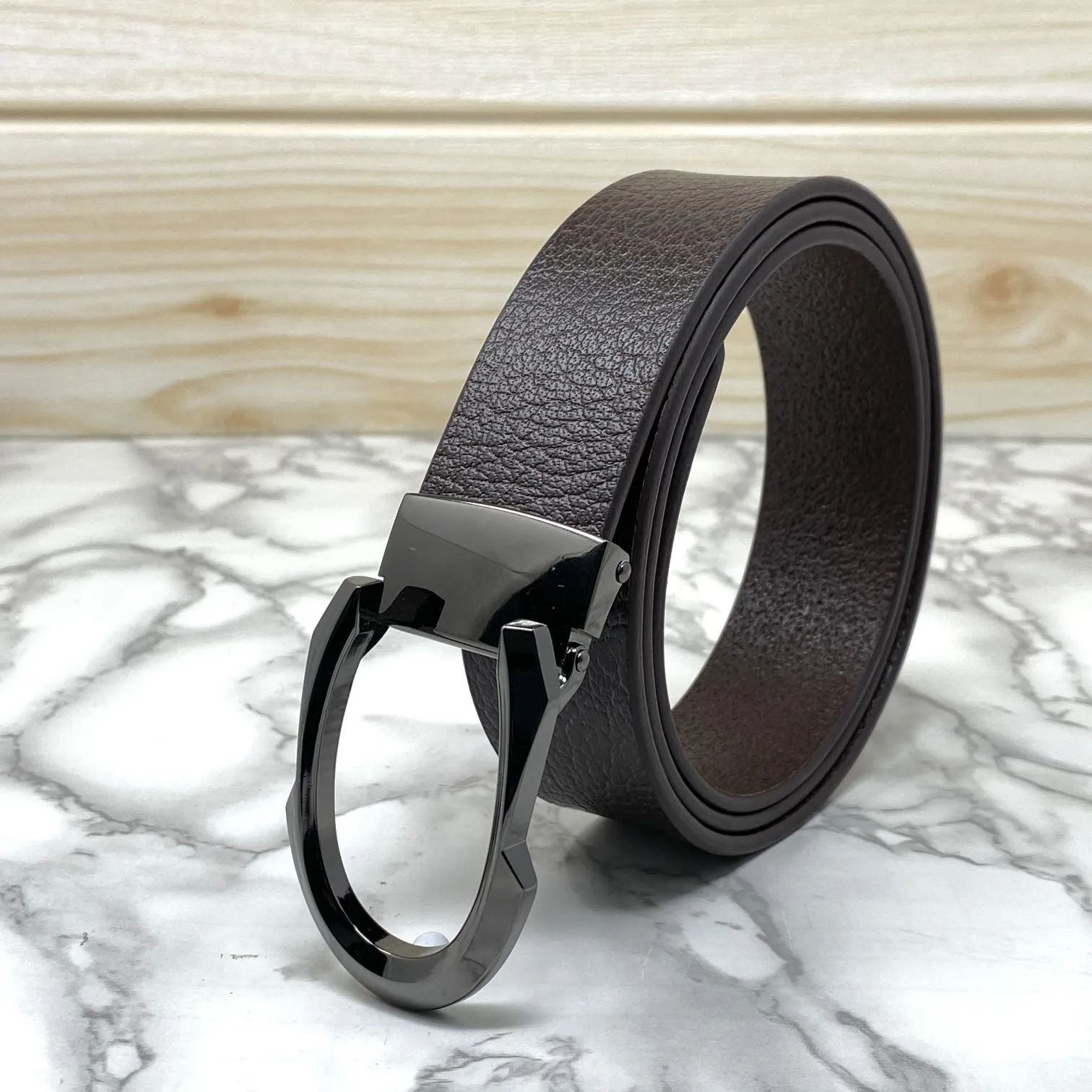 Signature C Logo Leather Belt For Unisex-JonasParamount